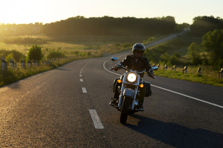 Prawo jazdy na motocykl – którą kategorię wybrać: A, A1 czy A2?